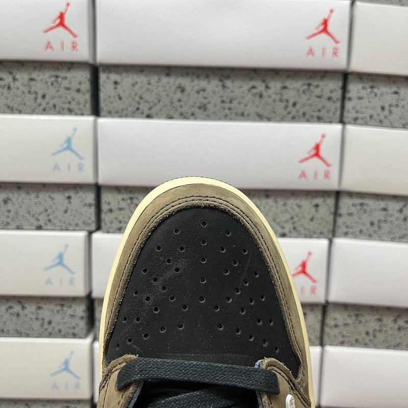 J1 Traviss Olive