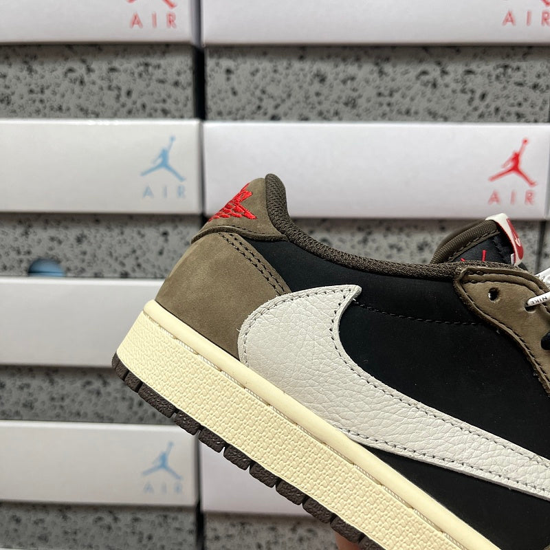 J1 Traviss Olive