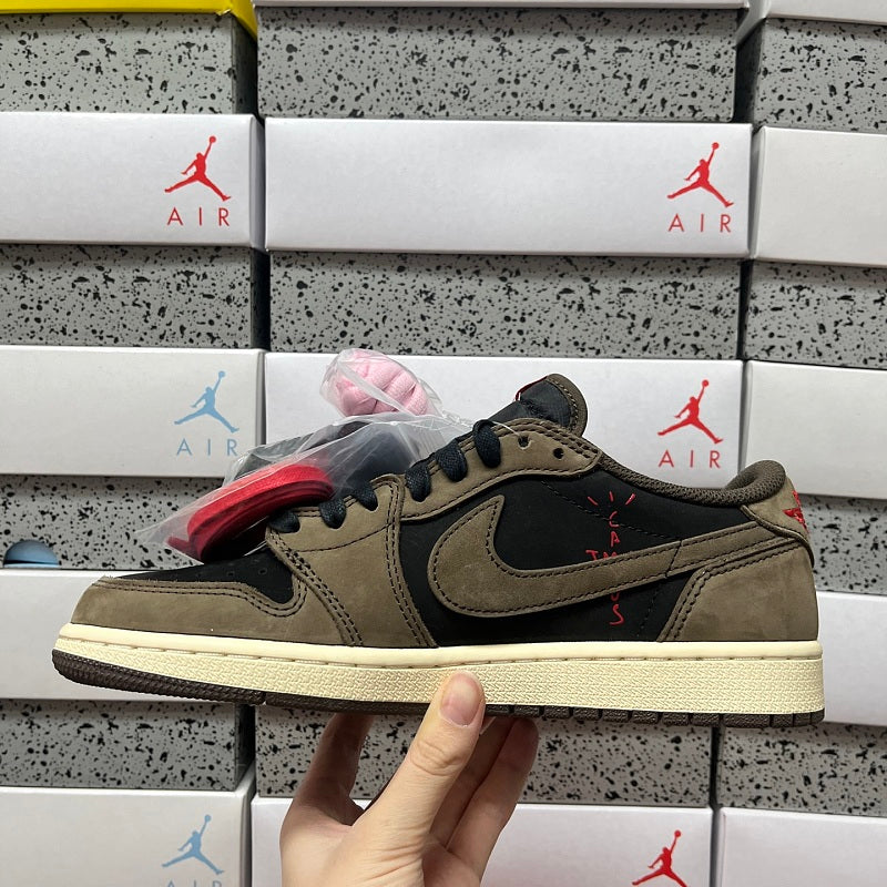 J1 Traviss Olive